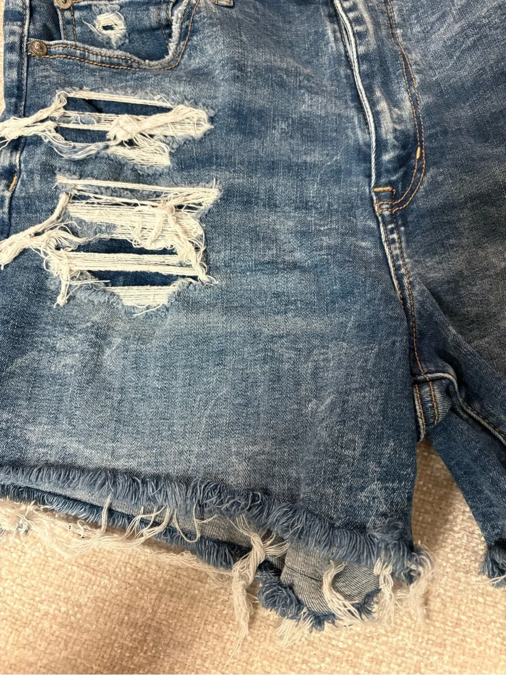 Women’s AE Curvy Hi-Rise Shortie Distressed Blue Denim Size 8